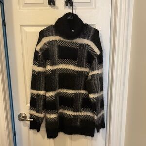COS Black and White Plaid Men's Sweater